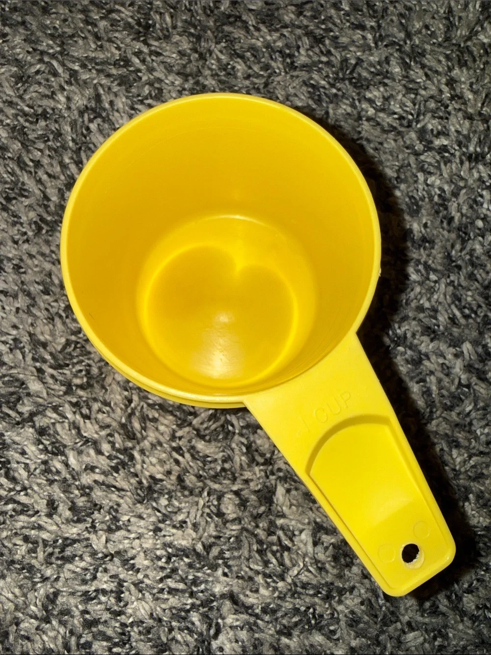 Vintage Tupperware nesting measuring cups